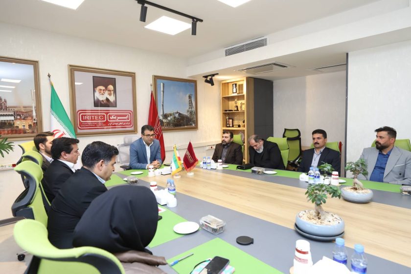 در نخستین نشست هم‌اندیشی دکتر گودرزی با معاونت‌ها و مدیران شرکت مطرح شد/ فراخوان مدیرعامل ایریتک برای بازسازی جهادی صنایع در سال ۱۴۰۵