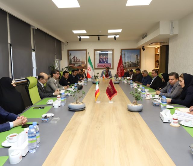 جلسه راهبردی مدیرعامل ایریتک با مدیران شرکتهای تابعه با محوریت توسعه بازار و خوداتکایی مالی